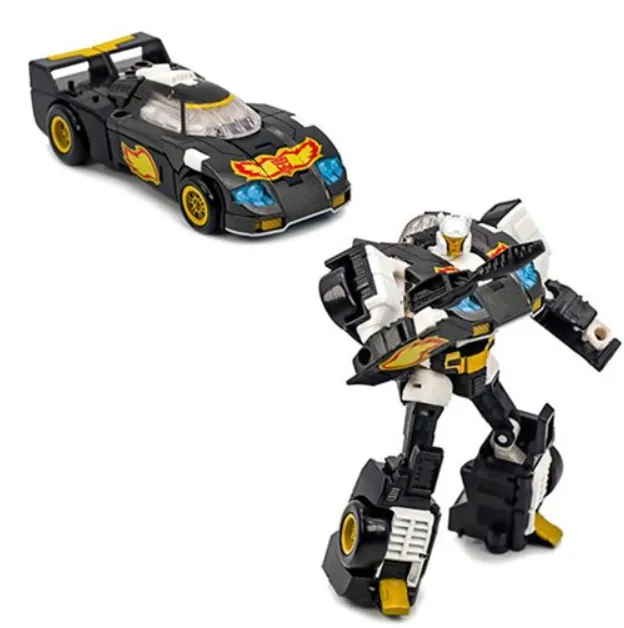 Hasbro Transformers Generation Selects: Ricochet Deluxe Action Figure