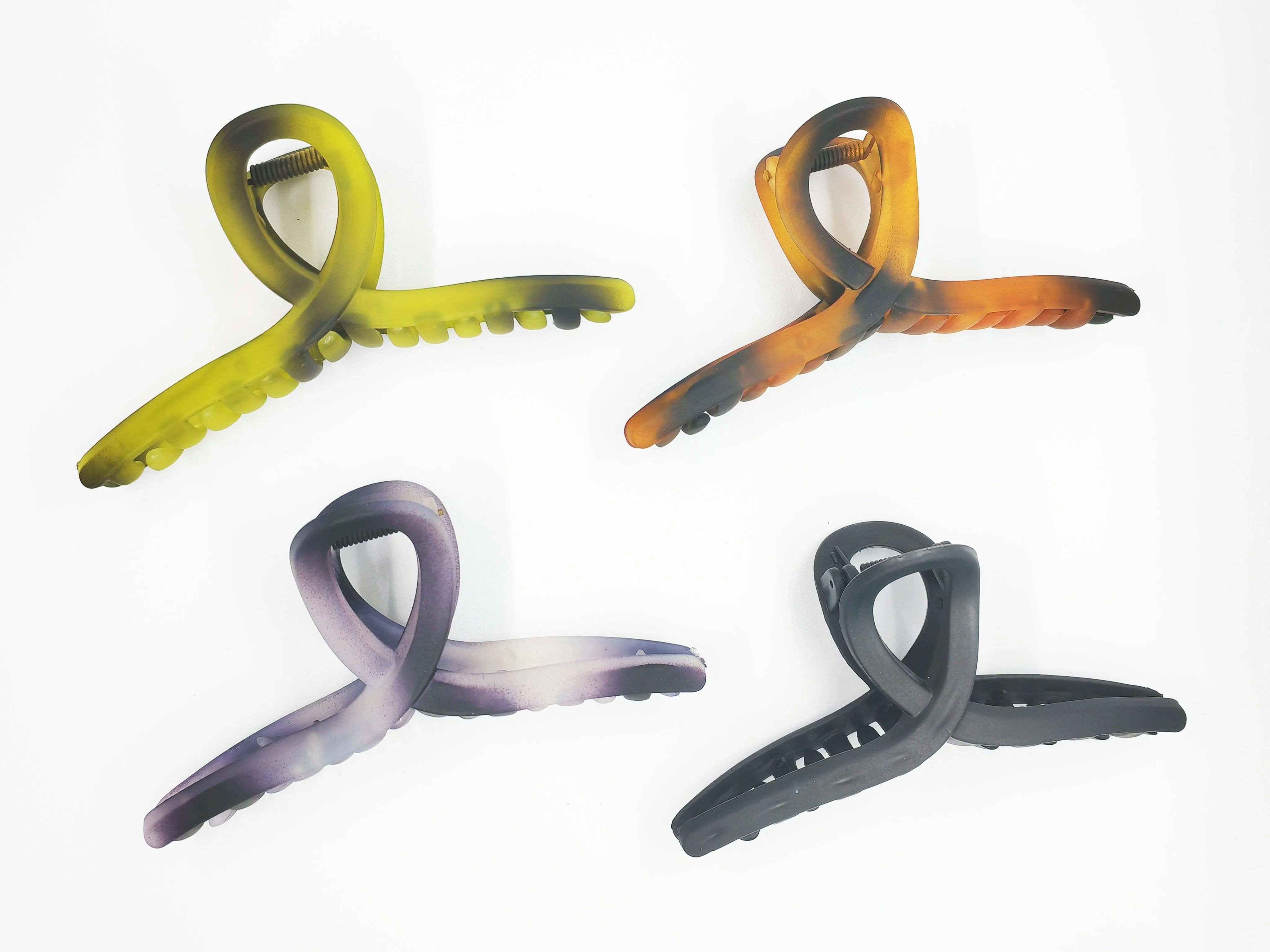 Trendy Matte Ink-Inspired Twisted Hair Claw Clip